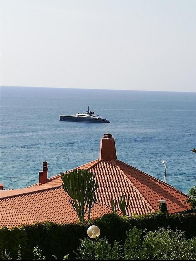 Casa Di Giorgio-Fronte Spiaggia Pizzo  Zewnętrze zdjęcie