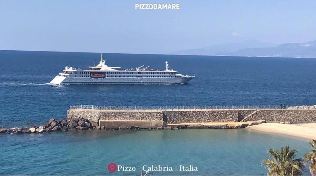 Casa Di Giorgio-Fronte Spiaggia Pizzo  Zewnętrze zdjęcie